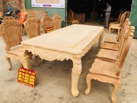 Bộ bàn ăn hoàng gia 8 ghế louis hoa lá tây không tay gỗ gõ đỏ bản mộc (Chú Quốc, Cao Bằng) 10 bàn ăn hoàng gia gỗ gõ đỏ cao cấp