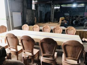 Bản mộc bộ bàn ăn nguyên khối gỗ gõ đỏ 12 ghế hoa sen (Chị Hòa, Thái Bình) 21 bộ bàn ghế ăn gỗ gõ sang trọng