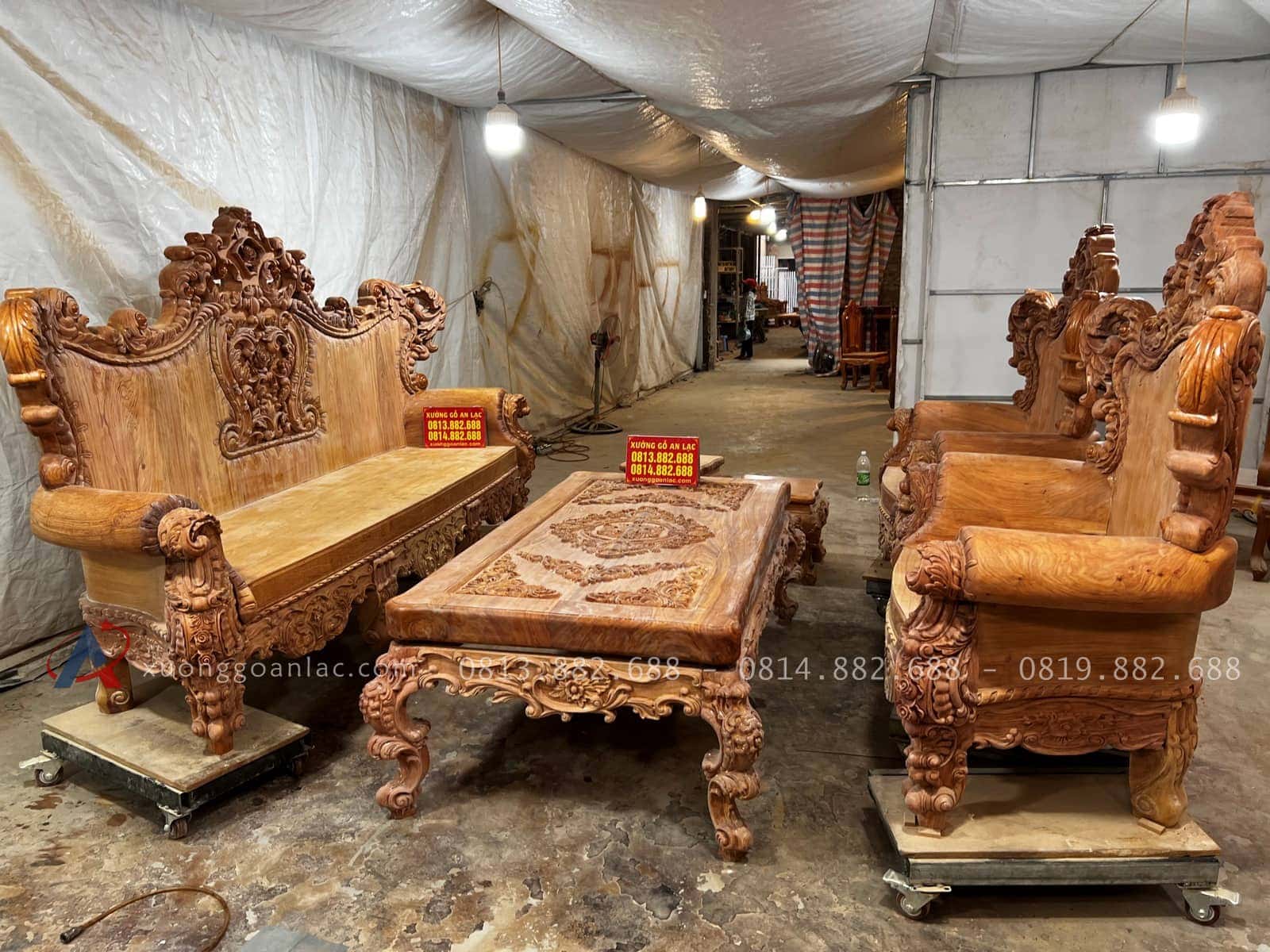 Bản mộc hoàn thiện bộ hoàng gia nguyên khối chân 18 gỗ hương đá của Anh Quang, Mộc Châu 48 bàn mộc bàn ghế hoàng gia nguyên khối gỗ hương đá 6 món