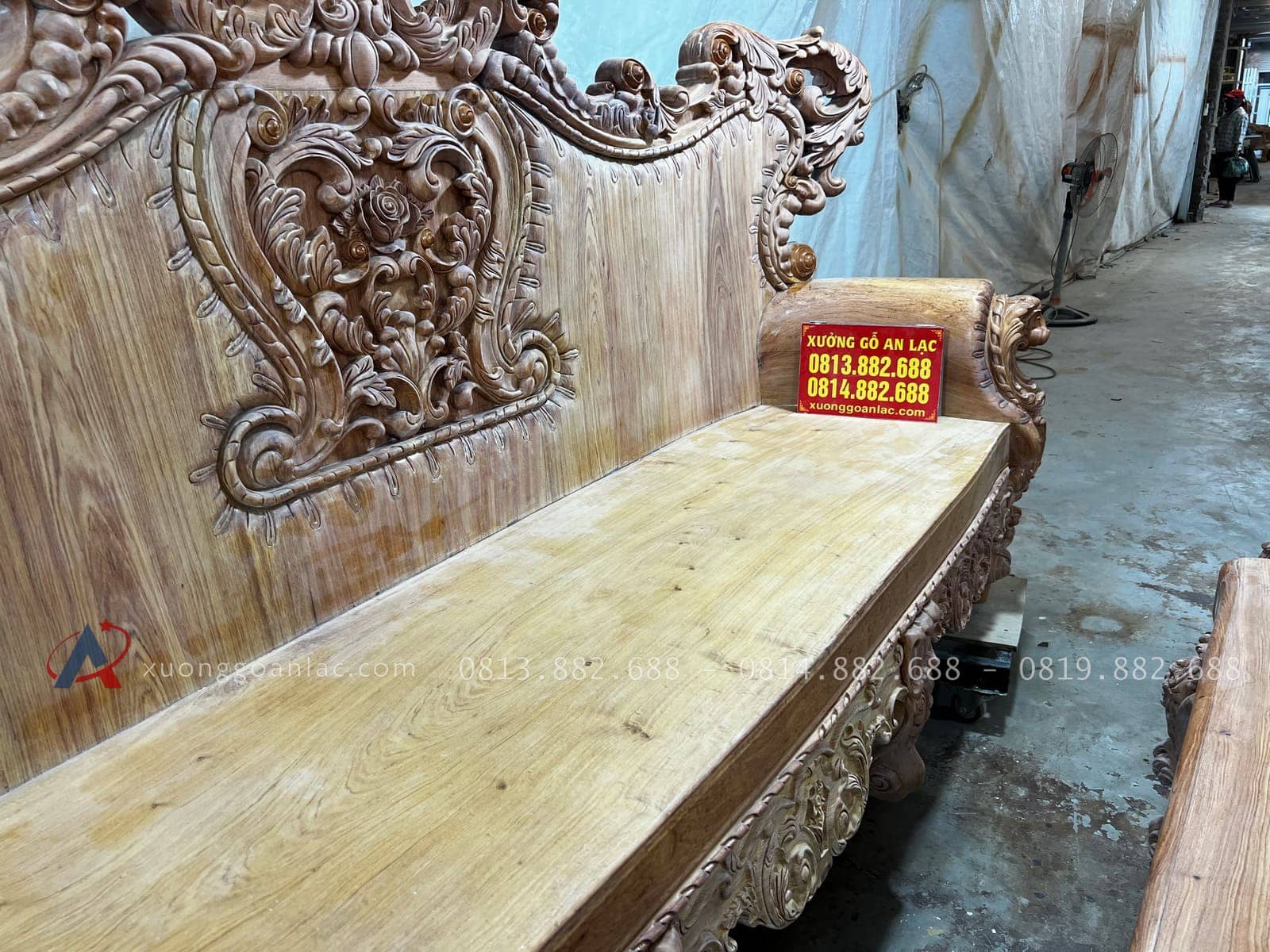 Bản mộc hoàn thiện bộ hoàng gia nguyên khối chân 18 gỗ hương đá của Anh Quang, Mộc Châu 55 mặt đoản nguyên khối dày 10p