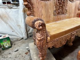 Bản mộc hoàn thiện bộ hoàng gia nguyên khối chân 18 gỗ hương đá của Anh Quang, Mộc Châu 37 chân đoản nguyên khối đục lá tây cầu kỳ