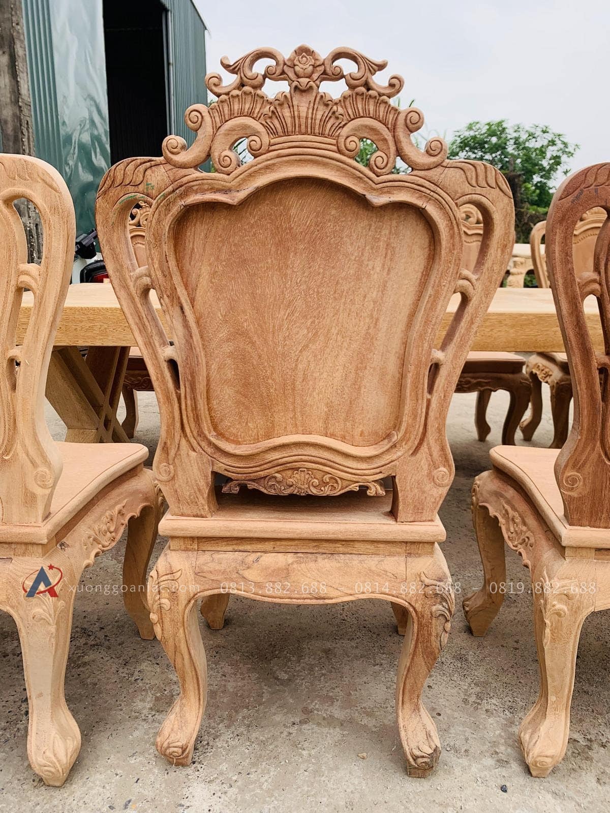Bản mộc siêu phẩm bàn ăn nguyên khối 10 ghế louis hoa lá tây gỗ gõ đỏ (Anh Thịnh, Thái Bình) 29 mặt lưng của ghế ngồi louis