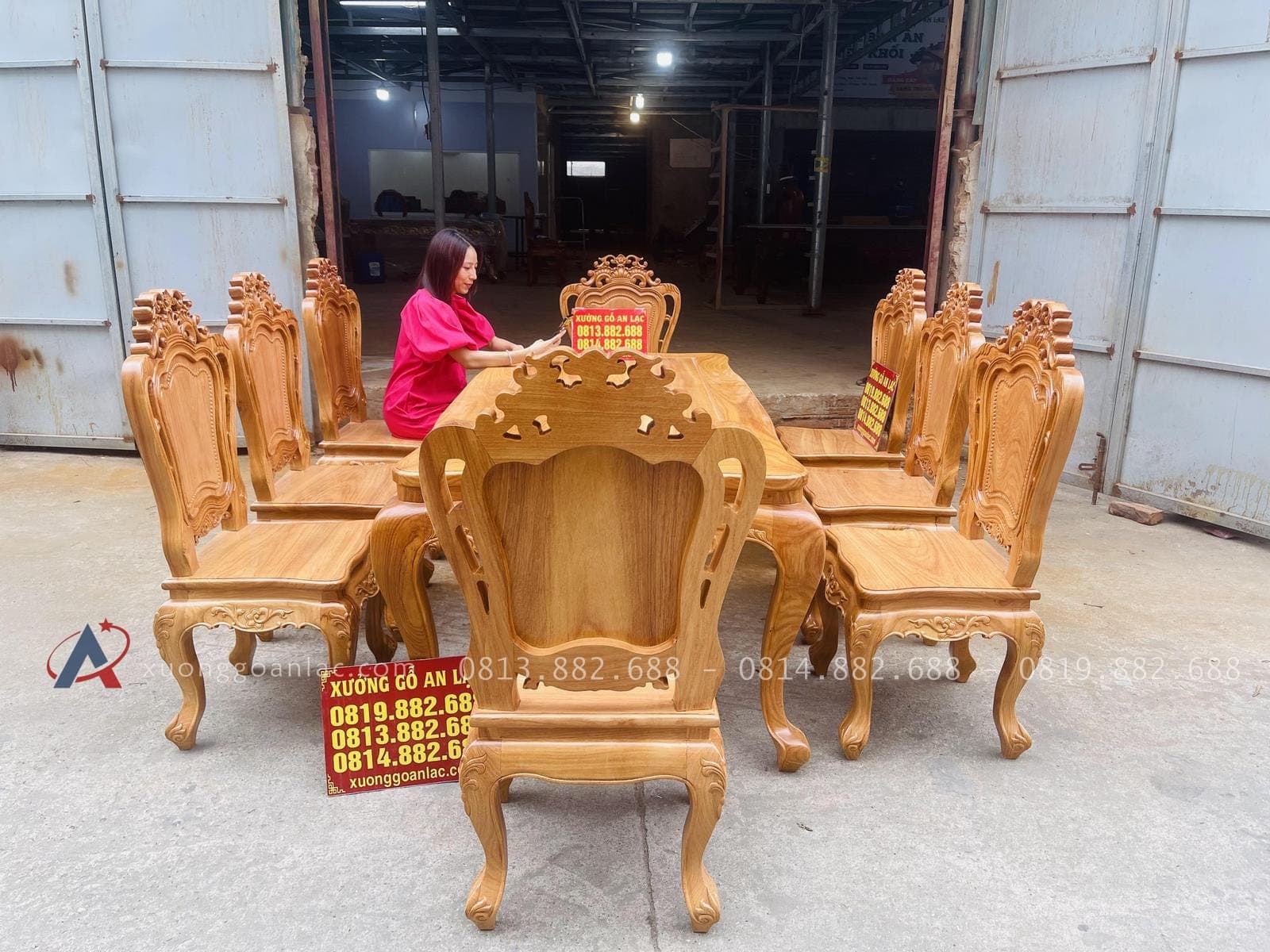 Bộ bàn ăn hoàng gia 8 ghế louis gỗ gõ đỏ (Chị Lâm, Hưng Yên) 20 bộ bàn ăn 8 ghế