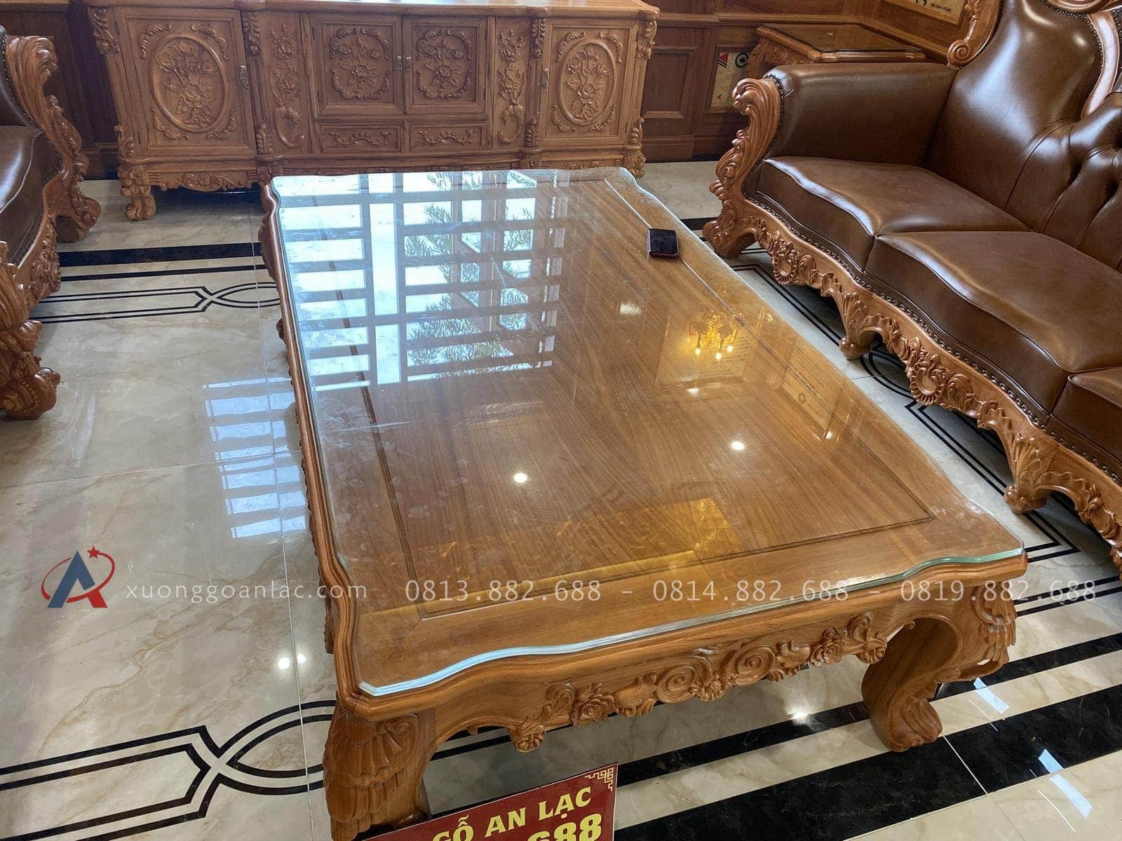 Combo bàn ghế hoàng gia bọc đệm gỗ gõ đỏ và kệ tivi louis hoa hồng (Anh Phú-Phú Thọ) 28 Thiết kế bàn trà hoàng gia kèm mặt kính