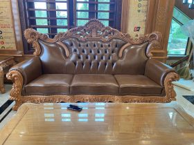 Combo bàn ghế hoàng gia bọc đệm gỗ gõ đỏ và kệ tivi louis hoa hồng (Anh Phú-Phú Thọ) 17 đoản dài louis hoàng gia gỗ gõ đỏ bọc đệm da