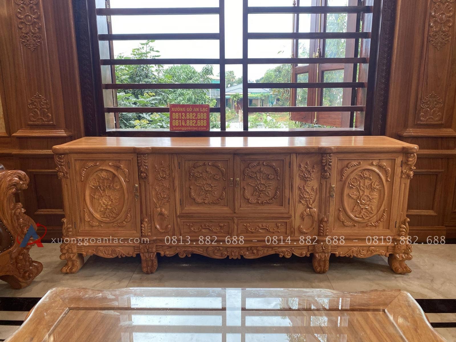 Combo bàn ghế hoàng gia bọc đệm gỗ gõ đỏ và kệ tivi louis hoa hồng (Anh Phú-Phú Thọ) 32 kệ tivi louis hoa hồng