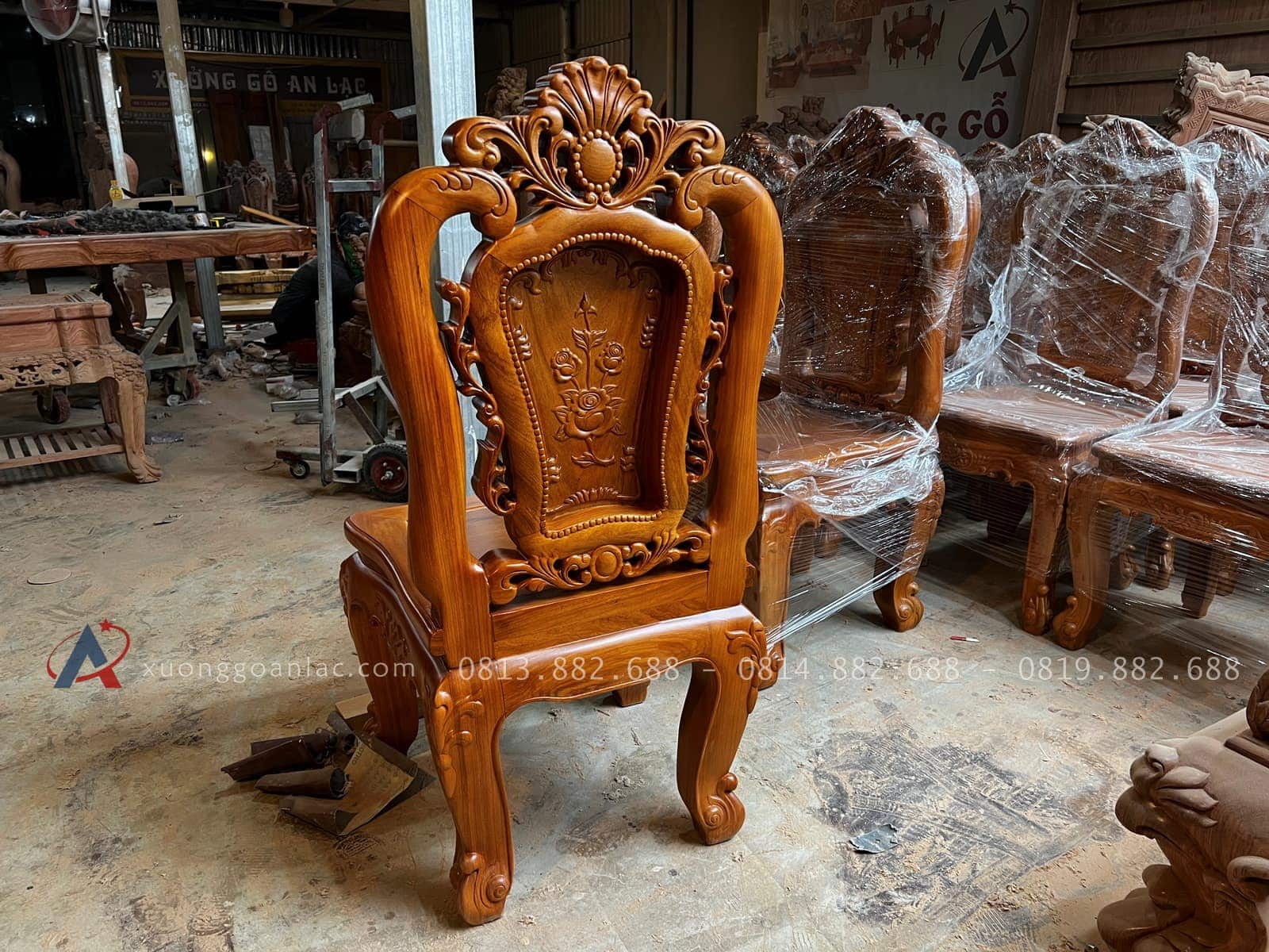 Mẫu ghế ăn hồng hạt chân 10 chương 7 rộng 55cm sâu 50cm 20 mặt sau của ghế louis hồng hạt