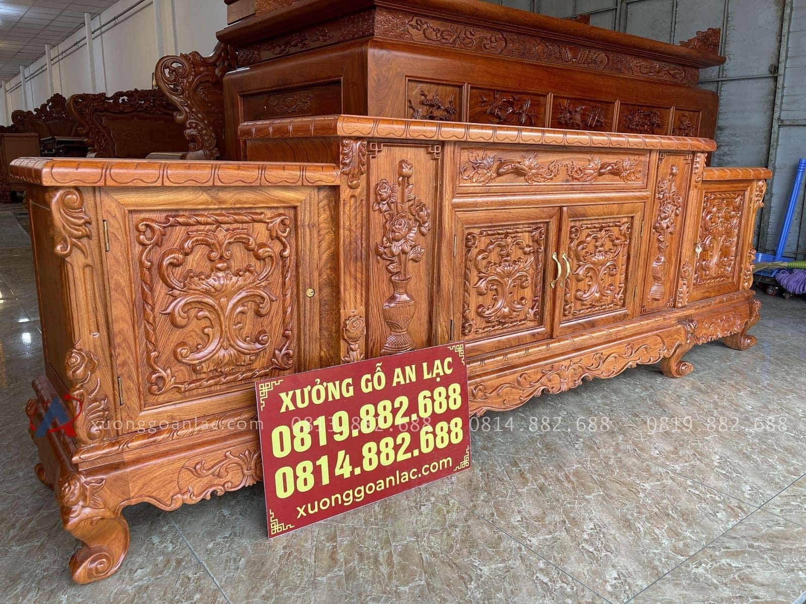 Kệ tivi mõ lồi gỗ hương đá cao cấp (Anh Kiên, Thái Nguyên) 25 kệ tivi gỗ hương đá đục hoa tiết trang trí tinh xảo