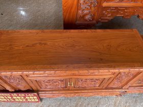 Kệ tivi mõ lồi gỗ hương đá cao cấp (Anh Kiên, Thái Nguyên) 16 mặt trung tâm khung tranh ván liền tấm
