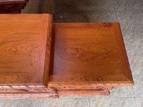 Kệ tivi mõ lồi gỗ hương đá cao cấp (Anh Kiên, Thái Nguyên) 17 mặt tủ được đánh giáp kỹ lưỡng