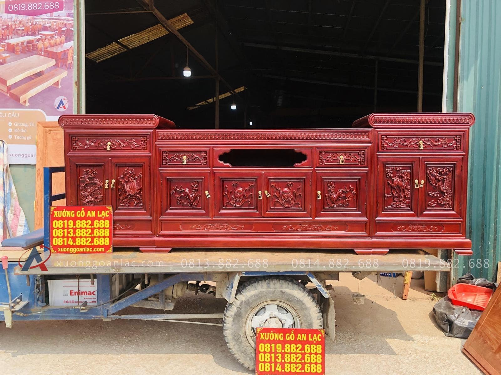 Mẫu kệ tivi lõm gỗ gõ đỏ 2m6 (Anh Thoại, Cao Bằng) 14 kệ tvi mõ lõm gỗ gõ đỏ
