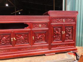 Mẫu kệ tivi lõm gỗ gõ đỏ 2m6 (Anh Thoại, Cao Bằng) 11 2 Khối tủ 2 bên thiết kế cao hơn phần trung tâm