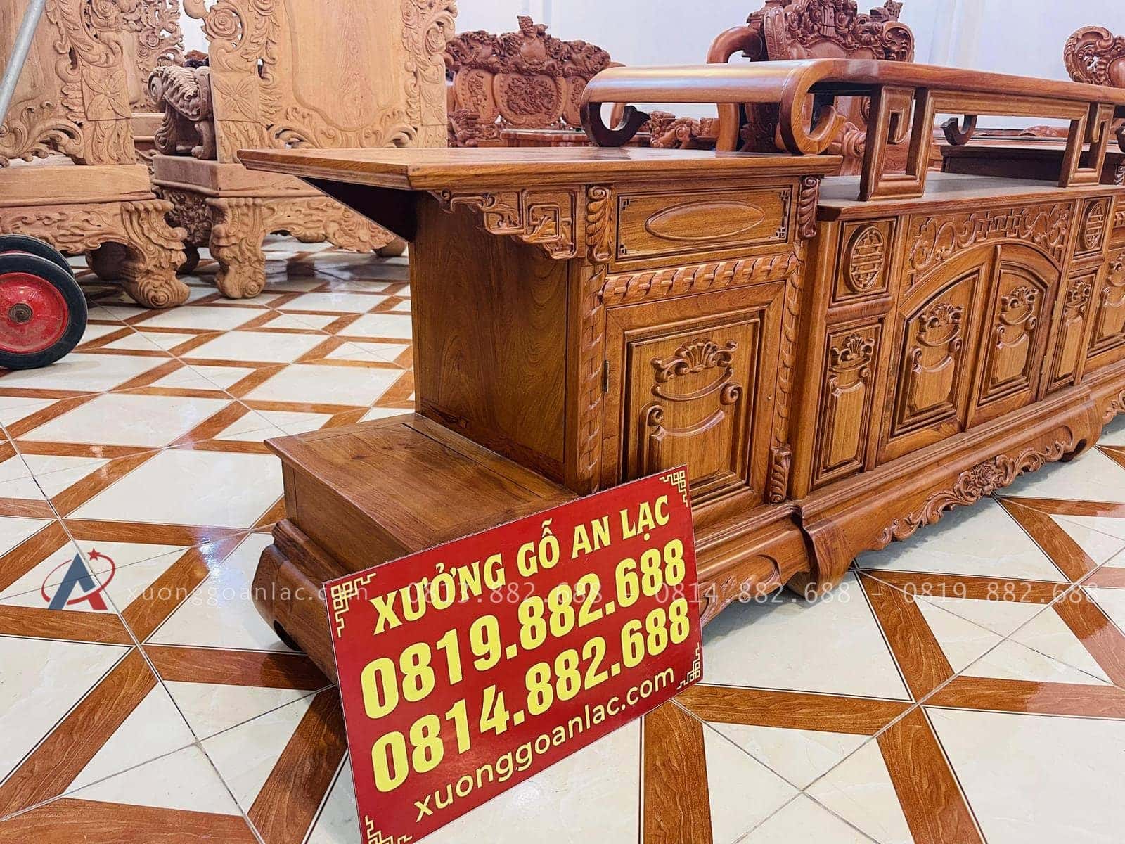 Kệ tivi sừng trâu gỗ hương đá sang trọng (Anh Tiến, Nghệ An) 21 hồi kệ thiết kế độc đáo, lạ mắt
