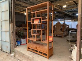 Kệ trang trí gỗ gõ đỏ (Anh Tú, Thanh Xuân - Hà Nội) 11 mẫu tủ kệ trang trí chất liệu gỗ gõ đỏ