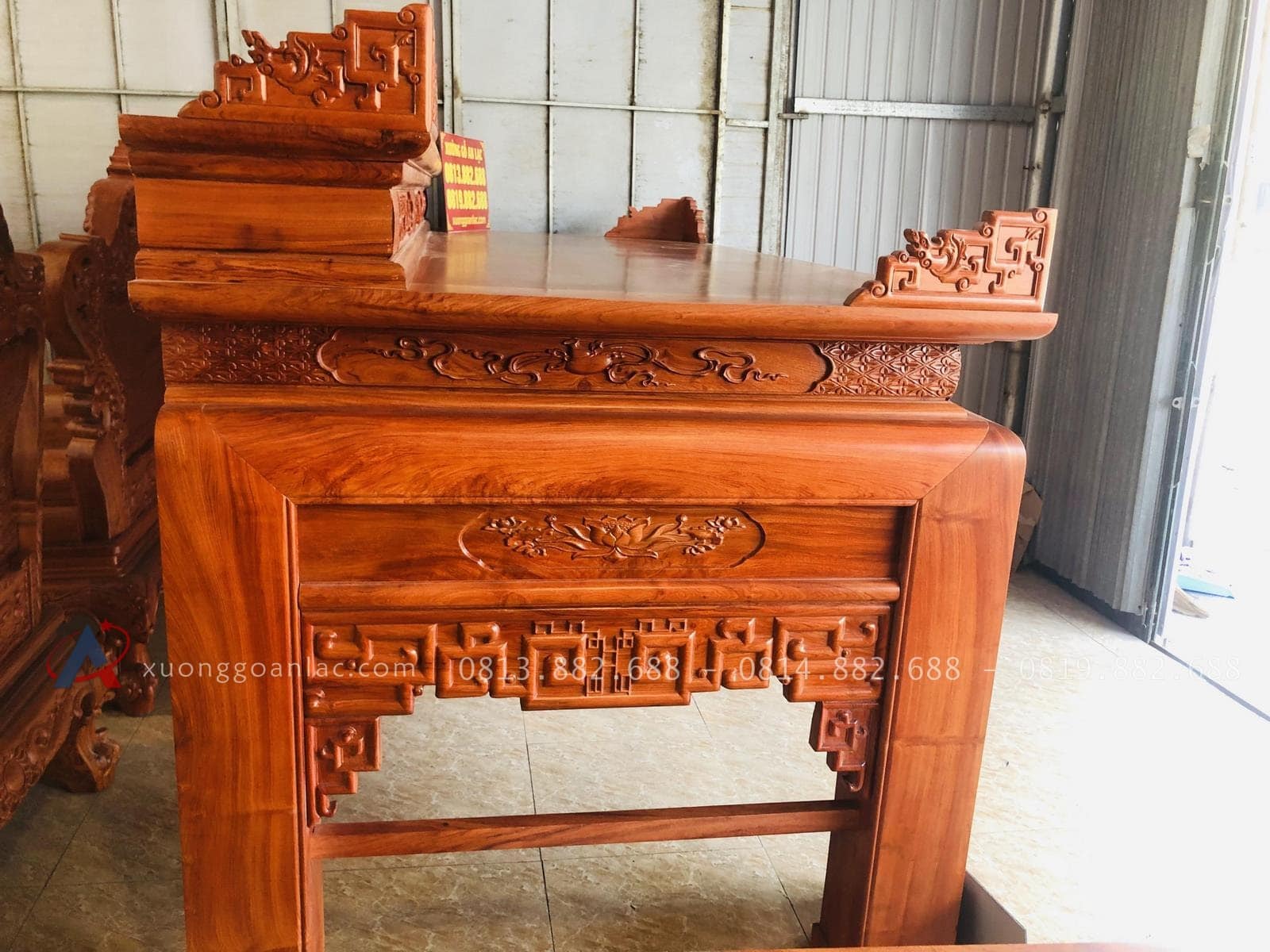 Mẫu án gian nhị cấp đục tứ quý 2m37 gỗ hương đá siêu vip chân 17 43 Hồi án gian đục hoa sen