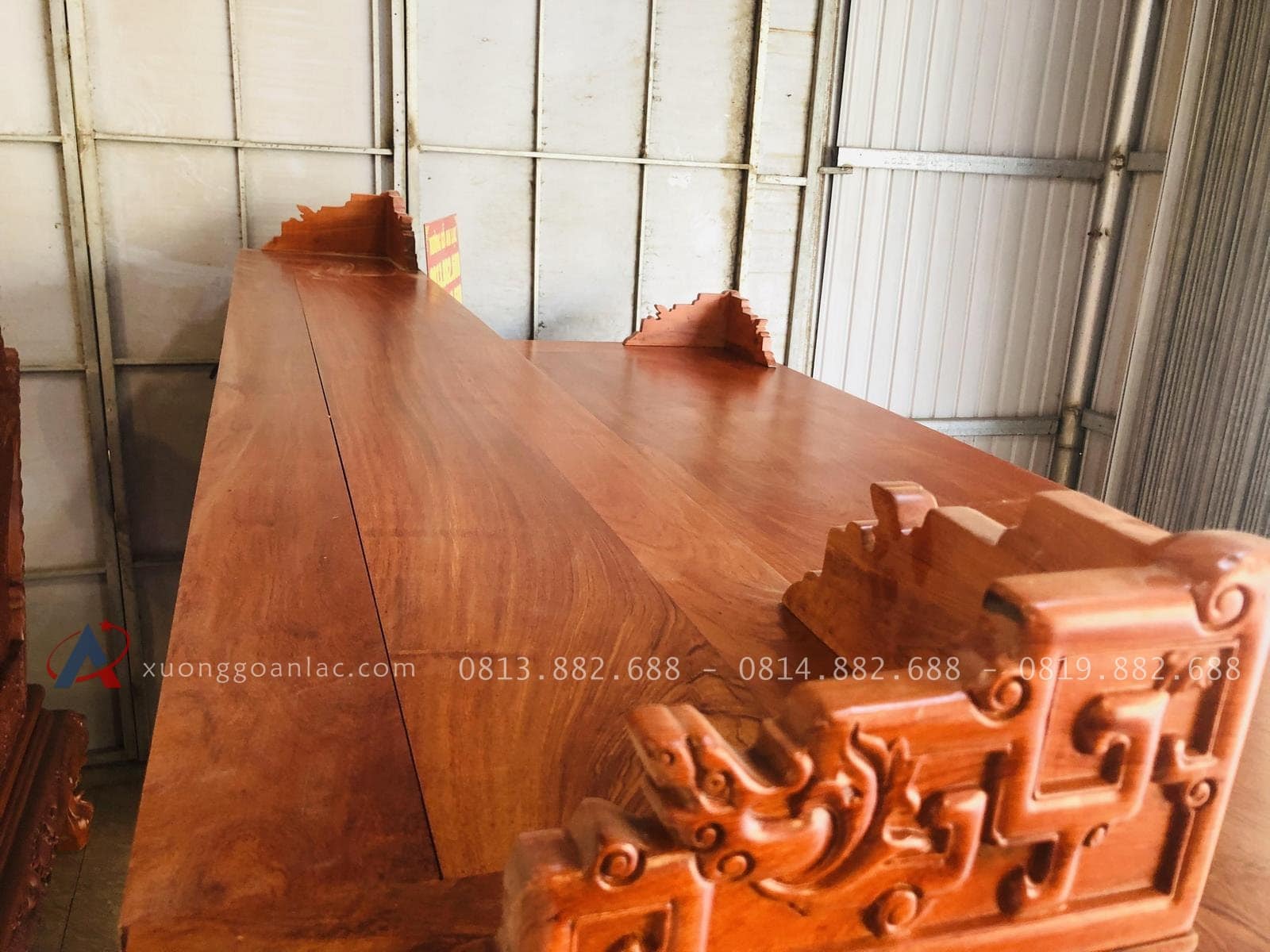 Mẫu án gian nhị cấp đục tứ quý 2m37 gỗ hương đá siêu vip chân 17 35 mặt án gian khung tranh liền tấm