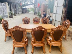 Bộ bàn ăn hoàng gia 8 ghế louis có tay bọc đệm gỗ gõ đỏ (Chị Linh, Phú Thọ) 14 bộ bàn ăn 8 ghế hàng cao cấp làm kỹ