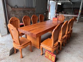 bàn ăn chân vuông nguyên khối 10 ghế hoa cúc gỗ gõ đỏ