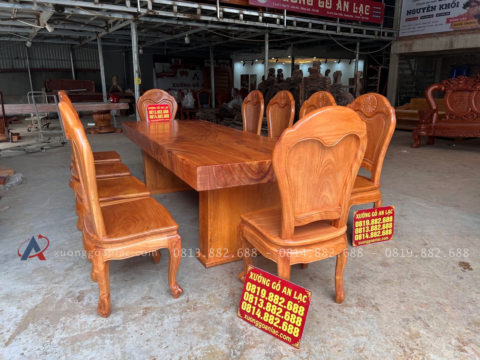 Bộ bàn ăn chân vuông nguyên khối 10 ghế hoa cúc gỗ gõ đỏ cao cấp (Anh Khánh, Thái Nguyên) 24 Trọn bộ 10 ghế ăn tiện nghi