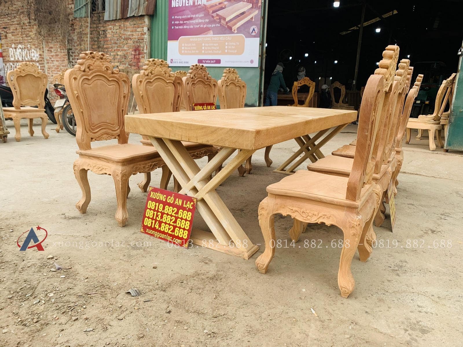 Bộ bàn ăn nguyên khối 8 ghế louis hoa lá tây gỗ gõ đỏ hoàn thiện mộc (Anh Tuấn, Hà Đông) 19 bàn ăn nguyên khối 8 ghế louis gỗ gõ đỏ
