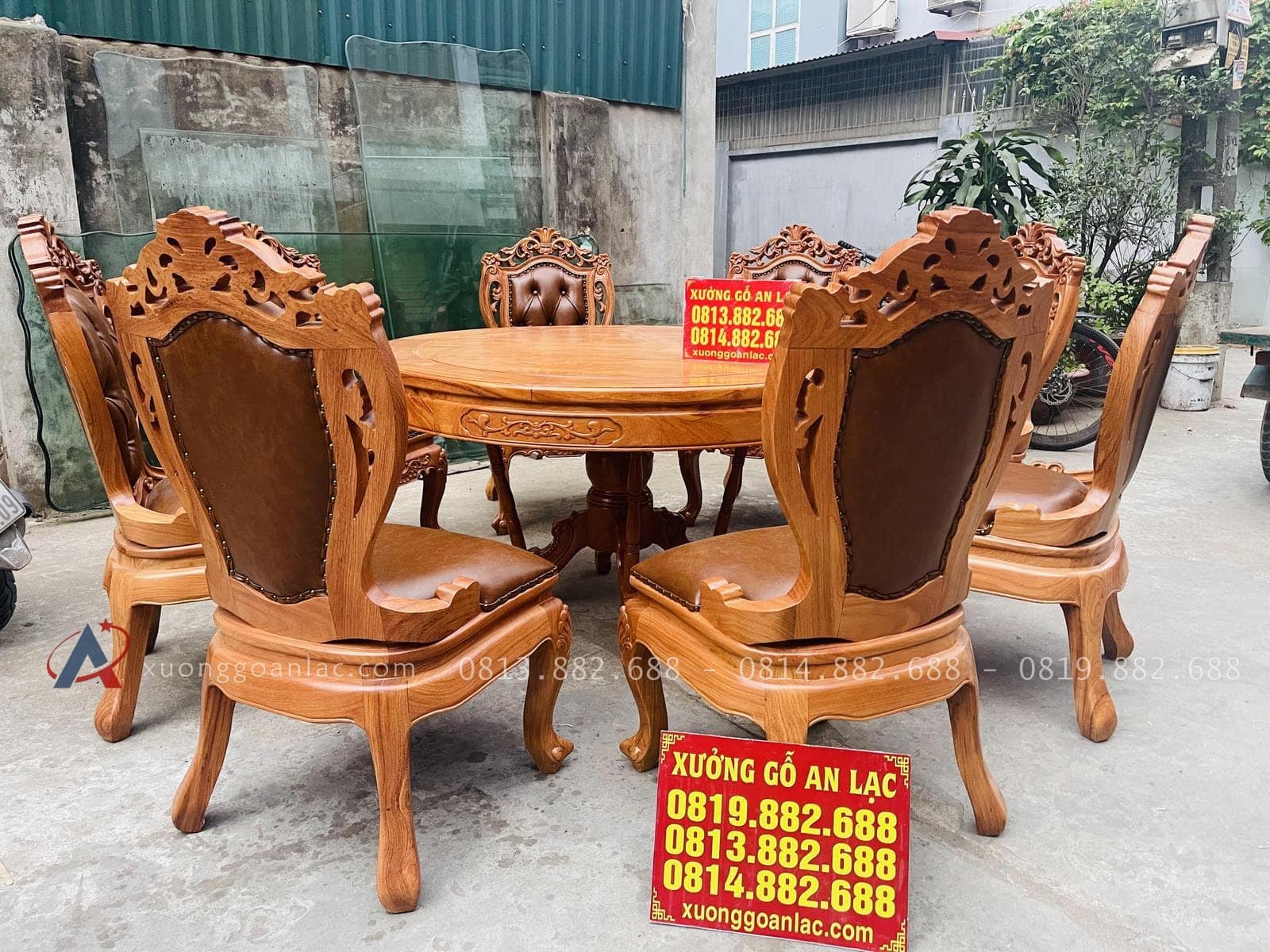 Bộ bàn ăn tròn 8 ghế louis có tay bọc đệm gỗ gõ đỏ cao cấp (Anh Đăng, Nghệ An) 19 Mẫu bàn ăn tròn louis hoàng gia