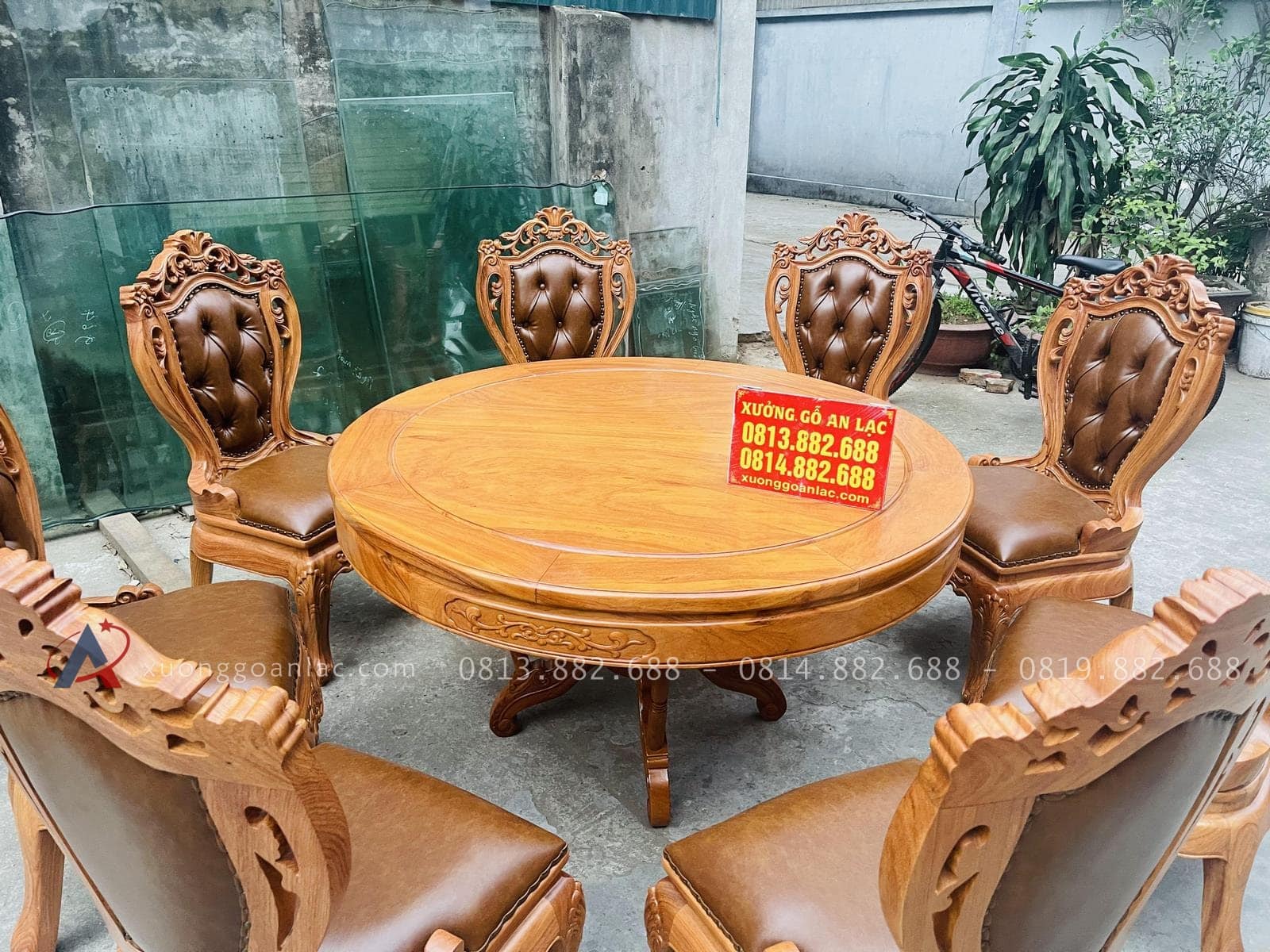 Bộ bàn ăn tròn 8 ghế louis có tay bọc đệm gỗ gõ đỏ cao cấp (Anh Đăng, Nghệ An) 20 bàn ăn tròn 8 ghế