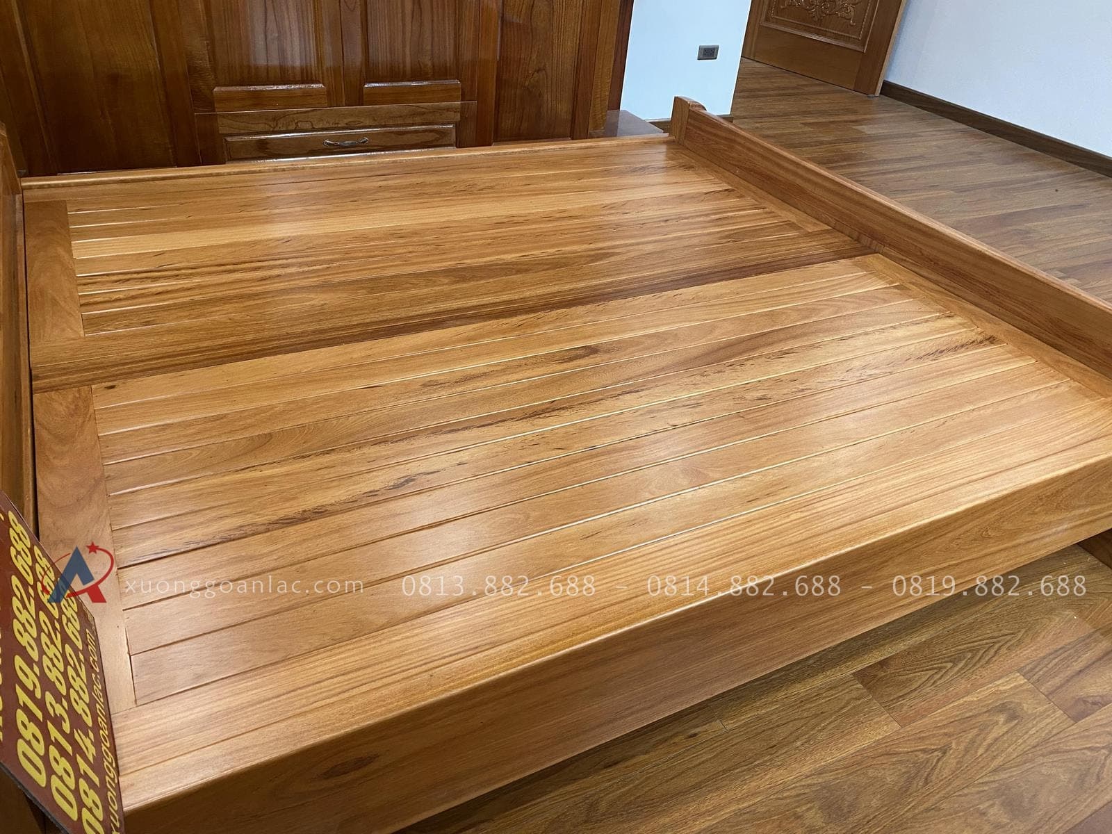 Giường gỗ gõ chữ X dát nan 28 dát dường khung ghép thanh