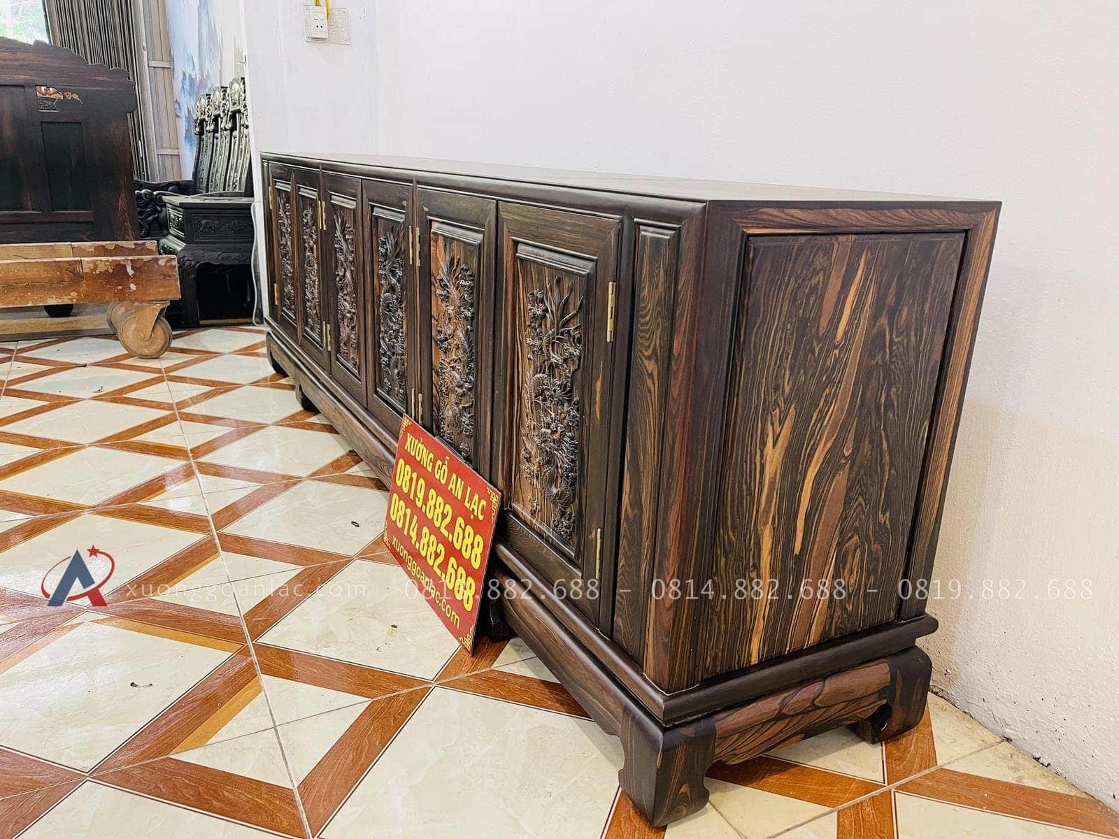 Mẫu kệ tivi chạm rồng phong thủy gỗ mun hoa lào cao cấp (Chú Toán, Hà Nội) 14 hồi kệ tivi gỗ mun hoa Lào