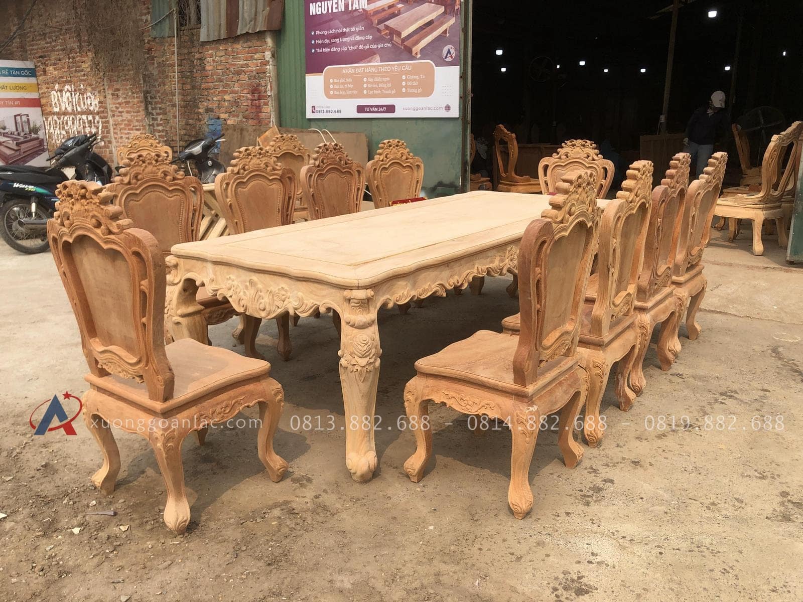 Mộc bàn ăn hoàng gia 10 ghế louis hoa lá tây không tay gỗ gõ đỏ (Anh Chính, Quảng Ninh) 22 bàn mộc bàn ăn hoàng ga 10 ghế louis gỗ gõ đỏ
