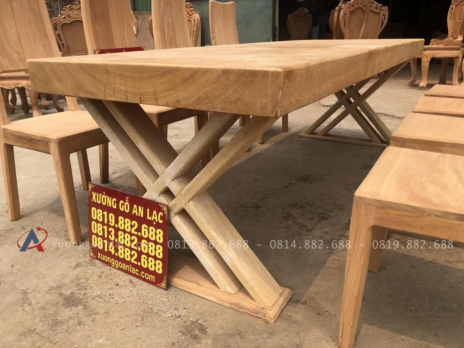 Bộ bàn ăn nguyên khối 8 ghế hiện đại gỗ gõ đỏ bản mộc (Anh Mạnh, Ninh Bình) 25 bàn ăn nguyên khối dày 10p