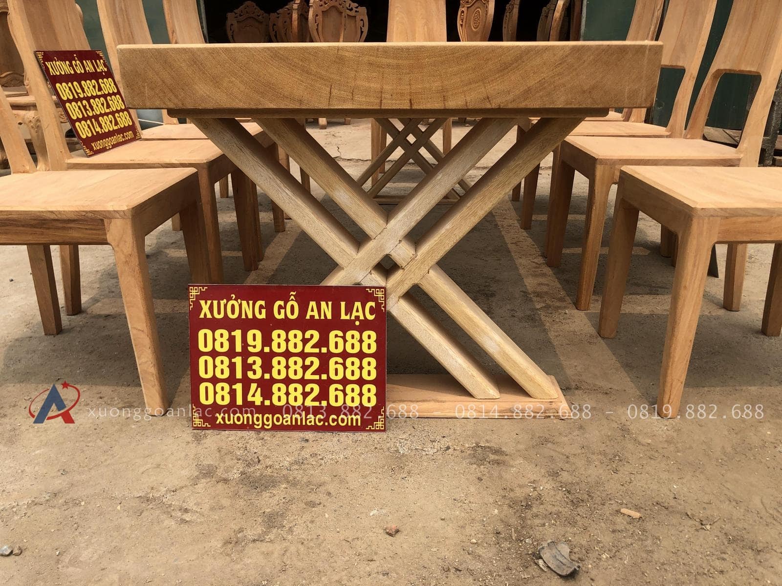 Bộ bàn ăn nguyên khối 8 ghế hiện đại gỗ gõ đỏ bản mộc (Anh Mạnh, Ninh Bình) 26 bàn ăn chân chữ X