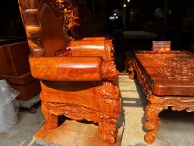 Mẫu bàn ghế hoàng gia nguyên khối 6 món gỗ Hương Đá 34 tay ghế nguyên khối cuộn cong, chân 18 nguyên khối
