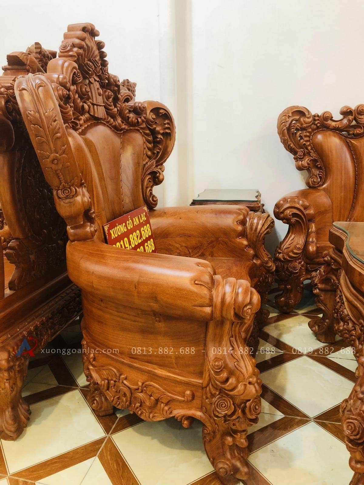 Siêu phẩm bàn ghế hoàng gia nguyên khối gỗ hương đá (Anh Phước, Bình Dương) 30 dáng ghế ôm cong bề thế