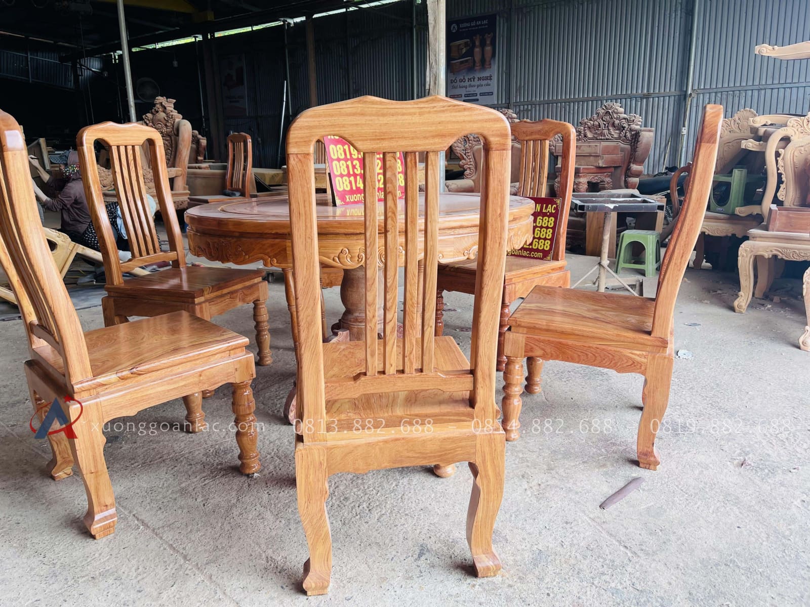 Bộ bàn ăn tròn 6 ghế hiện đại gỗ hương đá (Chị Oanh, Thái Nguyên) 19 mẫu ghế ăn gỗ hương đá
