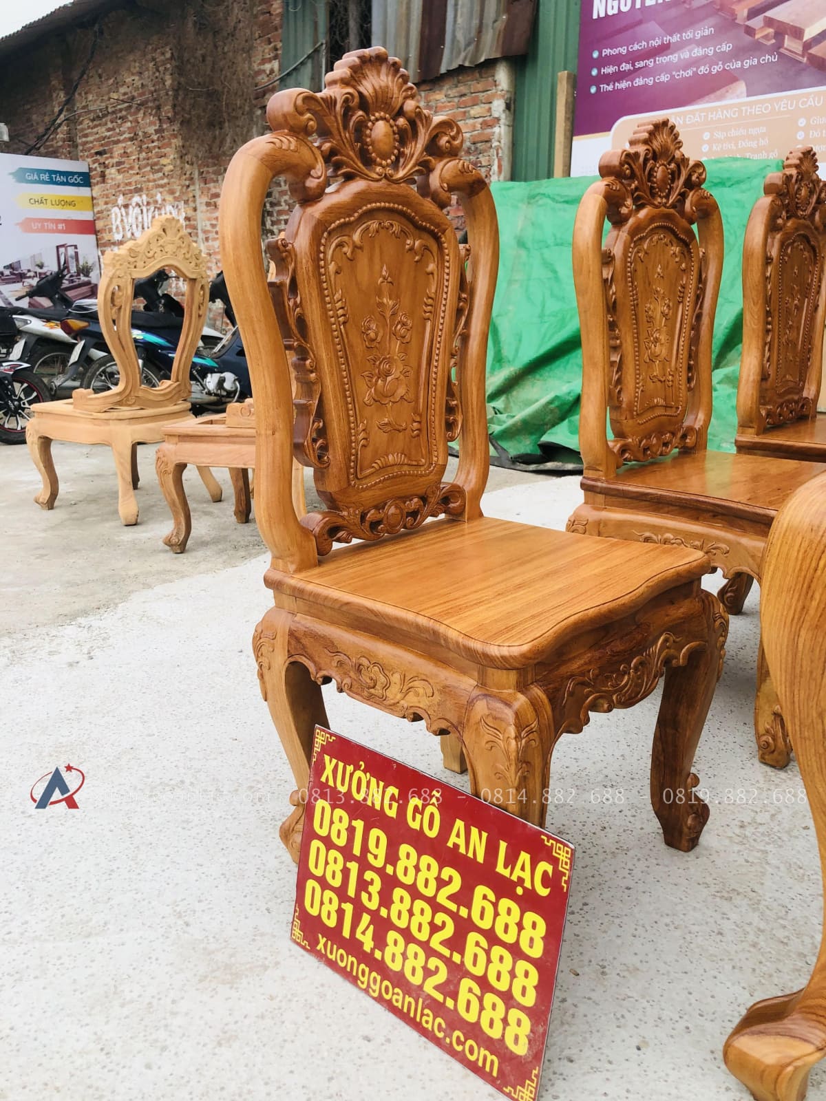 Bộ bàn ghế ăn hoàng gia 6 ghế hồng hạt gỗ gõ đỏ (Chú Lân, Cao Bằng) 25 ghế louis hồng hạt sang trọng
