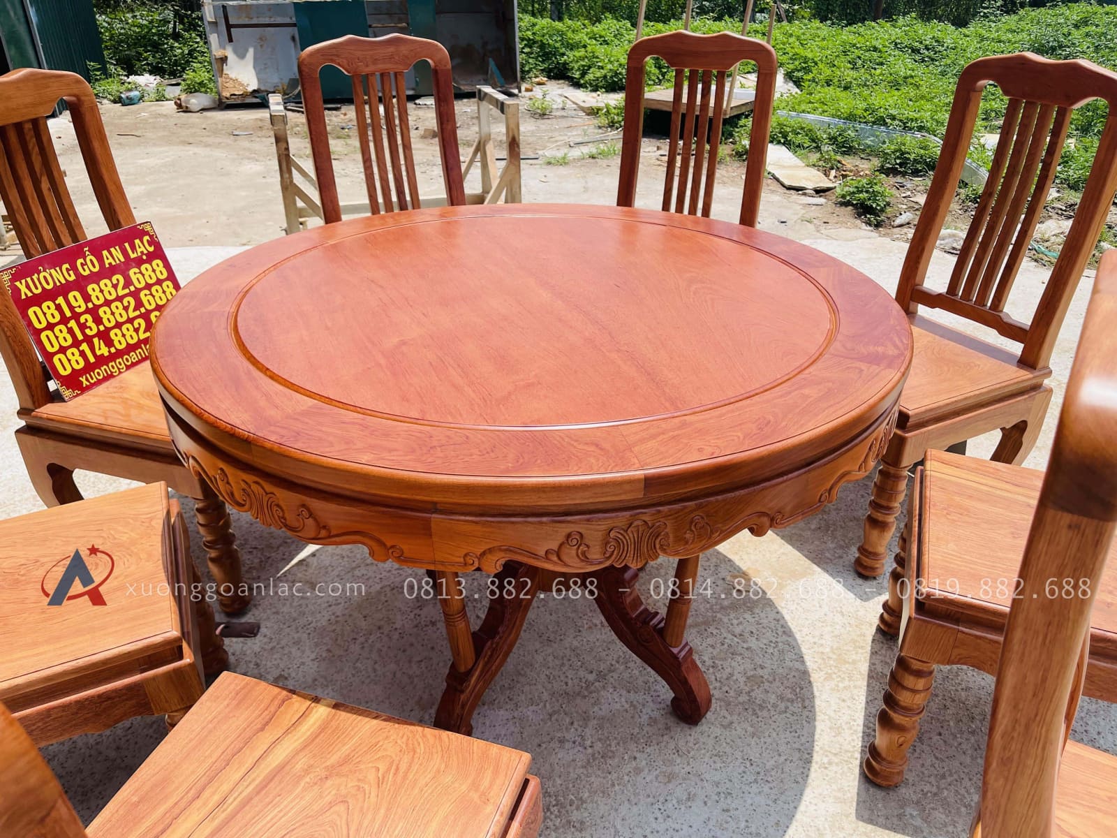 Bộ bàn ăn tròn kết hợp 8 ghế chữ lan gỗ hương đá (Anh Thành, Long Biên - Hà Nội) 21 bàn ăn tròn hoàng gia 8 ghế lan gỗ hương đá