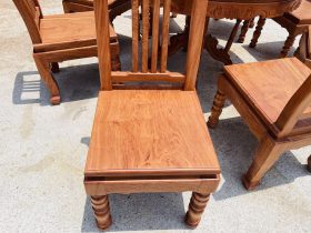 Bộ bàn ăn tròn kết hợp 8 ghế chữ lan gỗ hương đá (Anh Thành, Long Biên - Hà Nội) 17 mặt ghế ngồi liền tấm