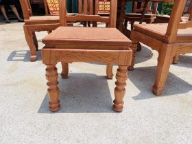 Bộ bàn ăn tròn kết hợp 8 ghế chữ lan gỗ hương đá (Anh Thành, Long Biên - Hà Nội) 18 chân ghế con tiện tròn