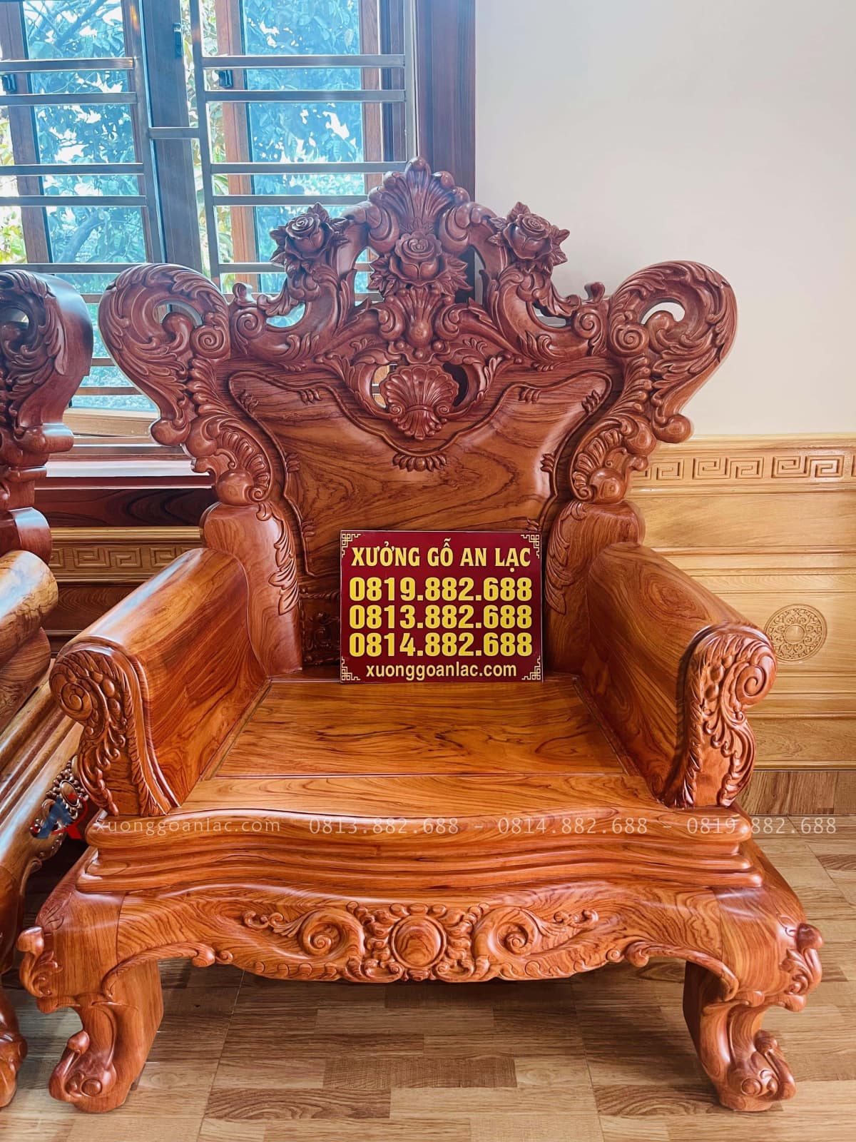 Bàn giao bộ bàn ghế hoàng gia 6 món chân 14 và kệ tivi gỗ hương đá (Anh Đoàn chị Vân - Hải Dương) 41 trọn bộ 2 ghế đơn bề thế