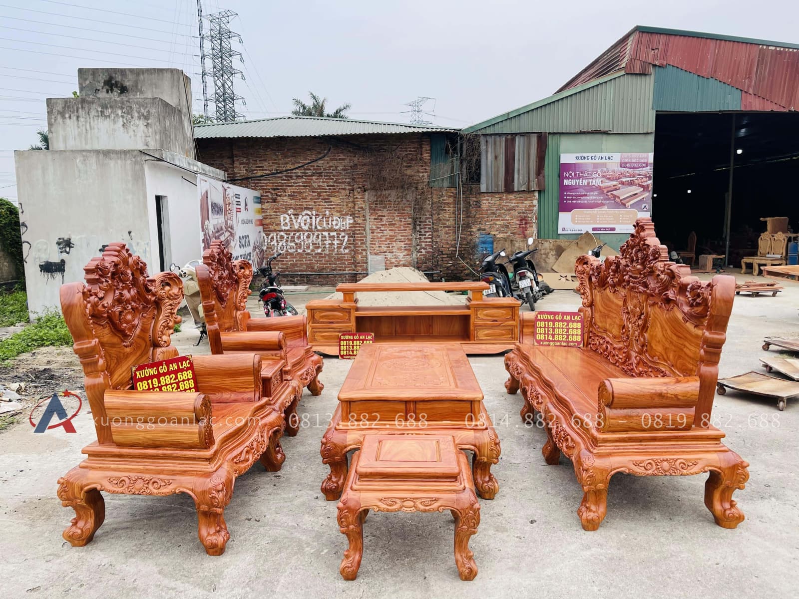 Combo bàn ghế hoàng gia 6 món và kệ tivi gỗ hương đá (Anh Kiên, Vũng Tàu) 30 combo bàn ghế hoàng gia 6 món và kệ tivi gỗ hương đá