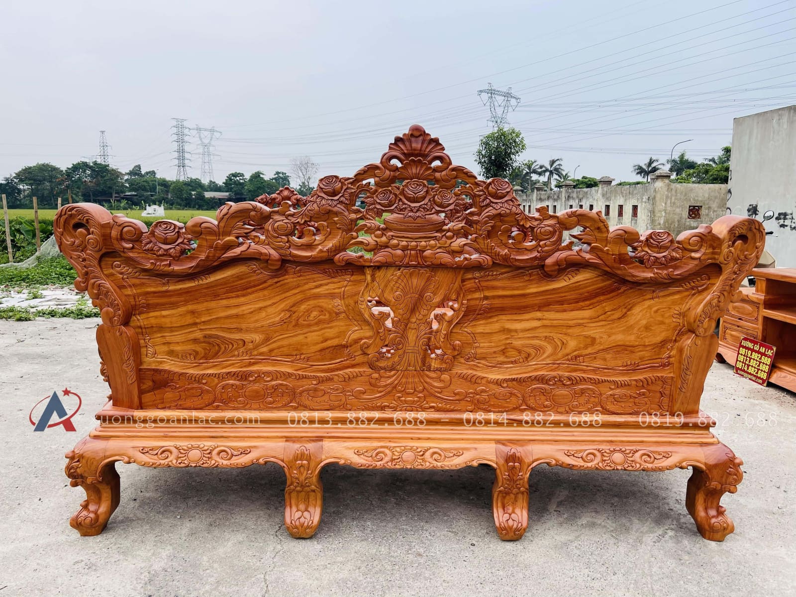 Combo bàn ghế hoàng gia 6 món và kệ tivi gỗ hương đá (Anh Kiên, Vũng Tàu) 39 mặt lưng của đoản dài
