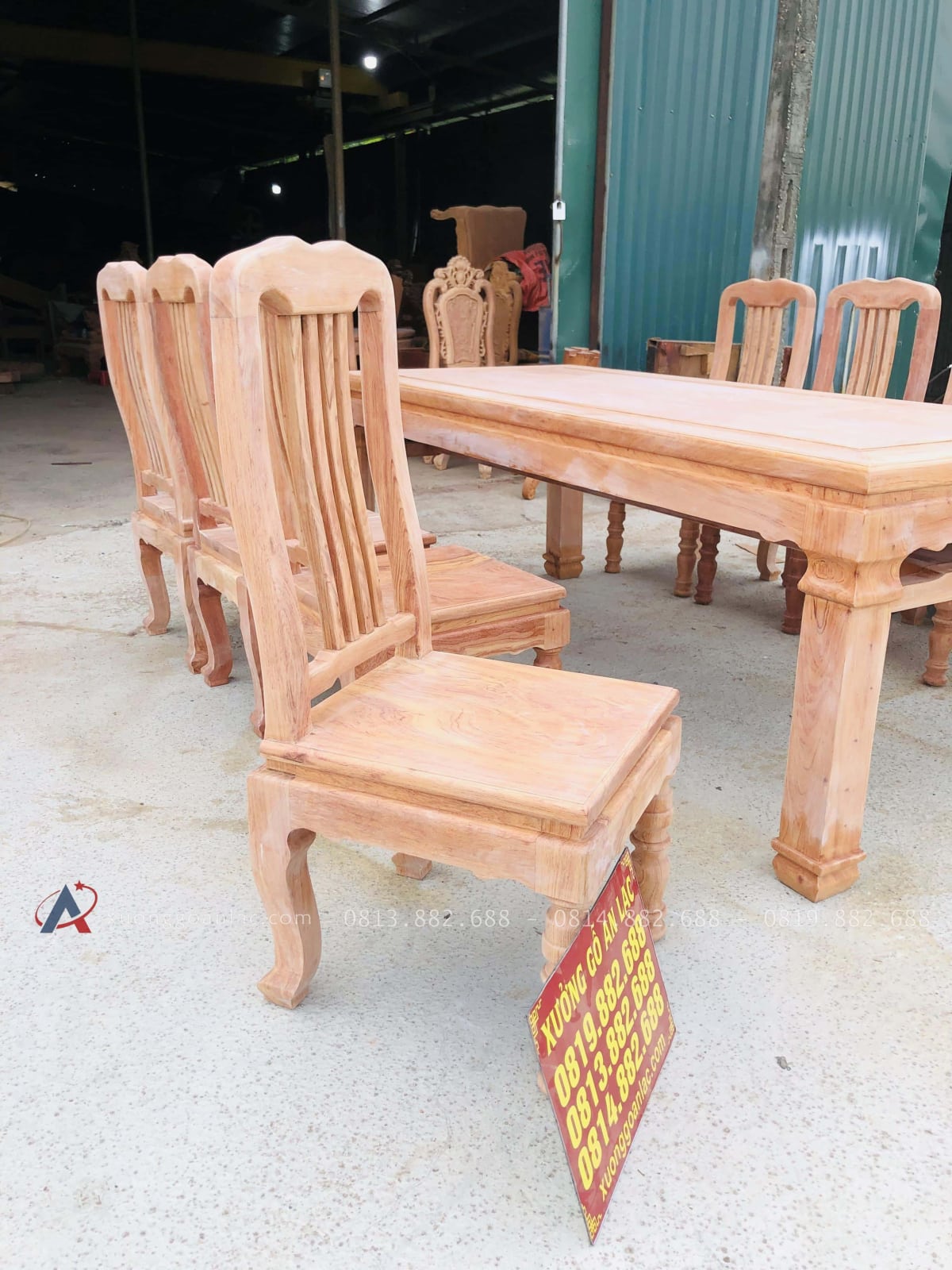 Bộ bàn ăn chữ nhật 8 ghế hiện đại gỗ hương đá (Chị Khuê, Bắc Ninh) 39 ghế ngồi gỗ hương đá