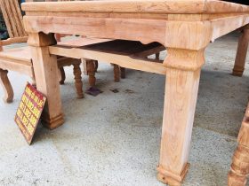 Bộ bàn ăn chữ nhật 8 ghế hiện đại gỗ hương đá (Chị Khuê, Bắc Ninh) 21 chân bàn 12p