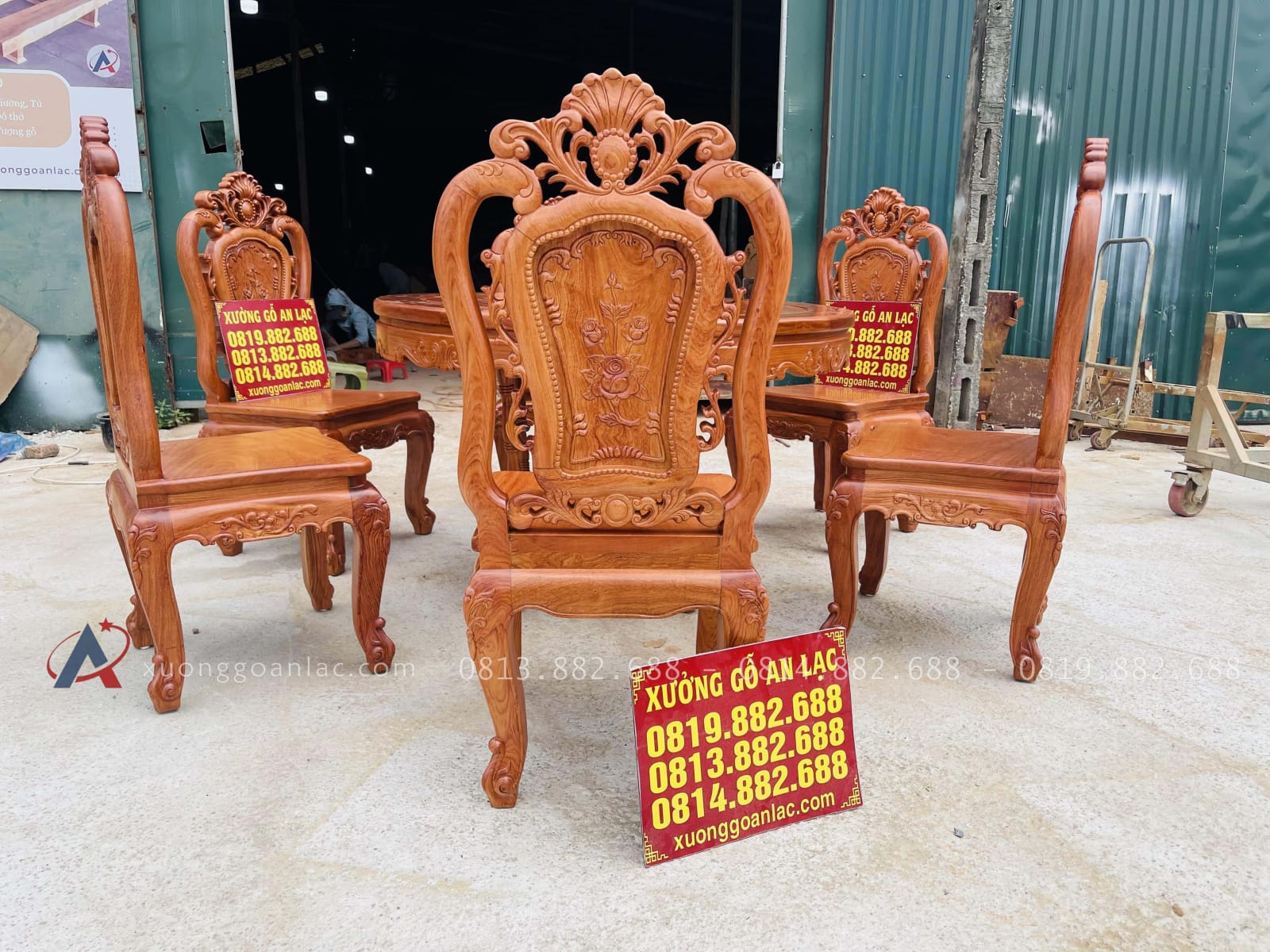 Bộ bàn ăn tròn 6 ghế hồng hạt gỗ hương đá cao cấp (Anh Thắng, Phú Thọ) 31 hệ chân 20 cong cách điệu vách đục 2 mặt
