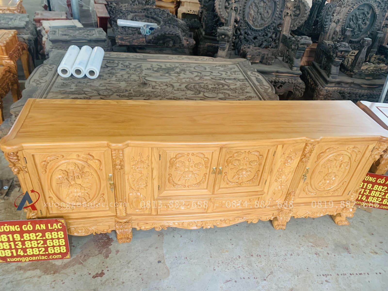 Mẫu kệ tivi hoa hồng gỗ gõ đỏ (Anh Chiến, Hà Nam) 16 mặt kệ phẳng ván khung tranh ván liền