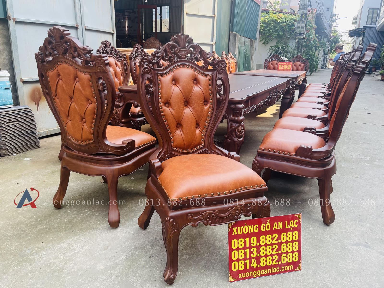 Siêu phẩm 2 bàn ăn hoàng gia 24 ghế louis bọc đệm gỗ gõ đỏ (Anh Định, Vĩnh Phúc) 47 Mặt ngồi và lưng tựa ghế bọc đệm da