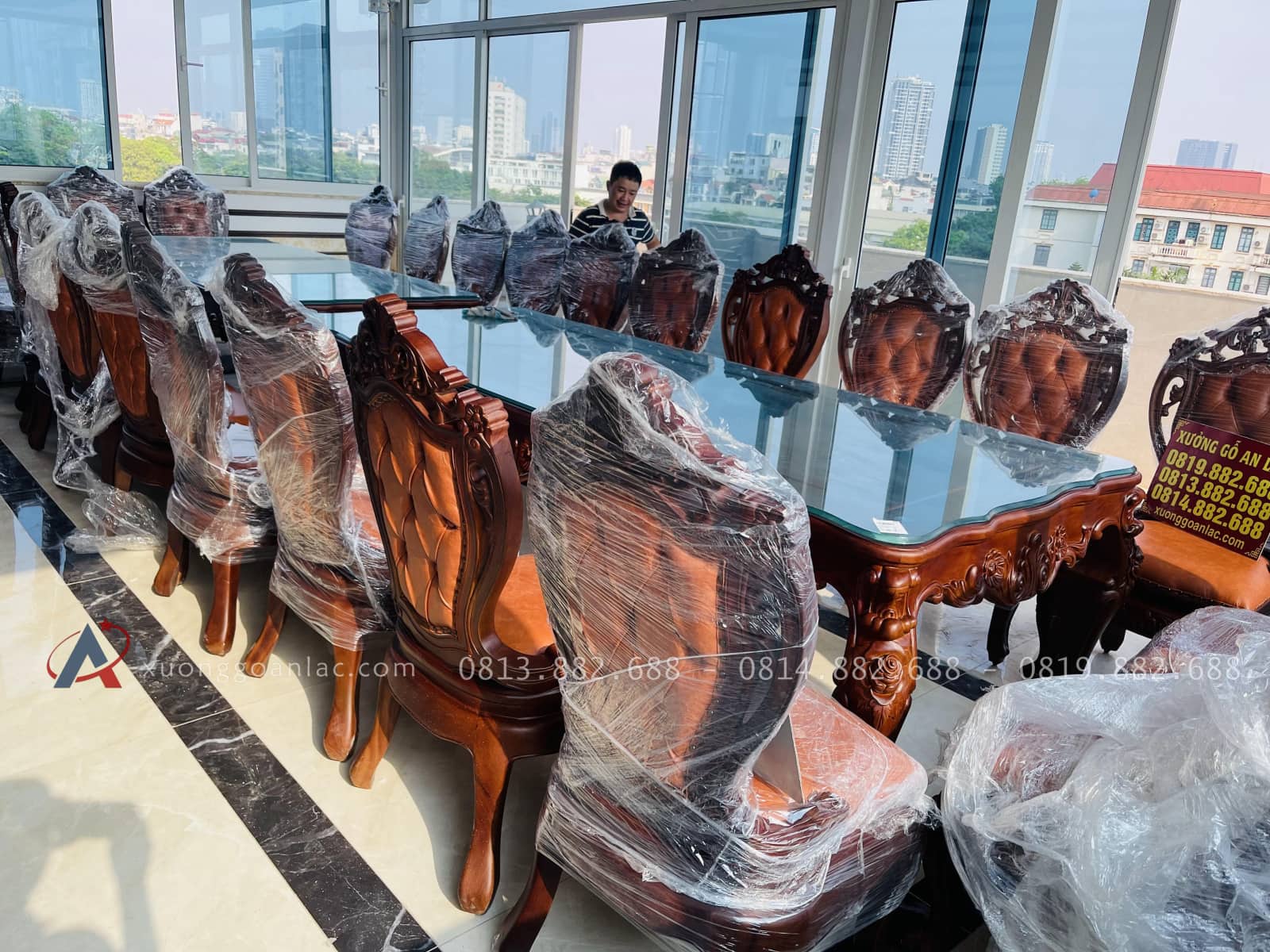 Siêu phẩm 2 bàn ăn hoàng gia 24 ghế louis bọc đệm gỗ gõ đỏ (Anh Định, Vĩnh Phúc) 49 bộ bàn ghế ăn được bàn giao