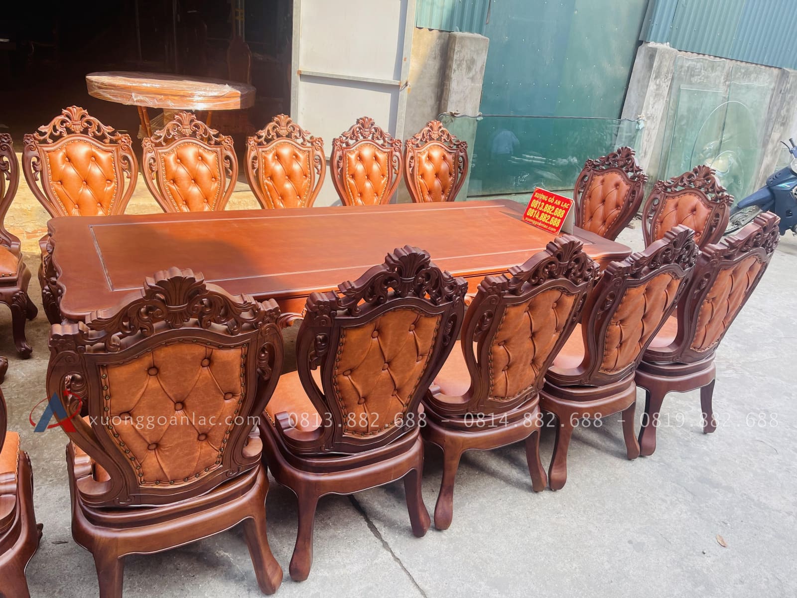 Siêu phẩm 2 bàn ăn hoàng gia 24 ghế louis bọc đệm gỗ gõ đỏ (Anh Định, Vĩnh Phúc) 39 bàn ăn gỗ gõ đỏ kết hợp đệm da