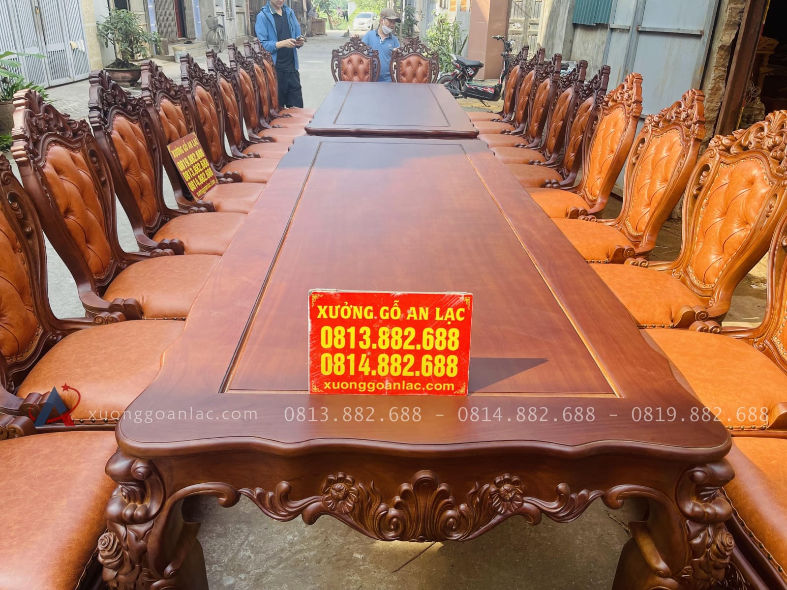 Siêu phẩm 2 bàn ăn hoàng gia 24 ghế louis bọc đệm gỗ gõ đỏ (Anh Định, Vĩnh Phúc) 42 bàn ăn khung ván dày dặn