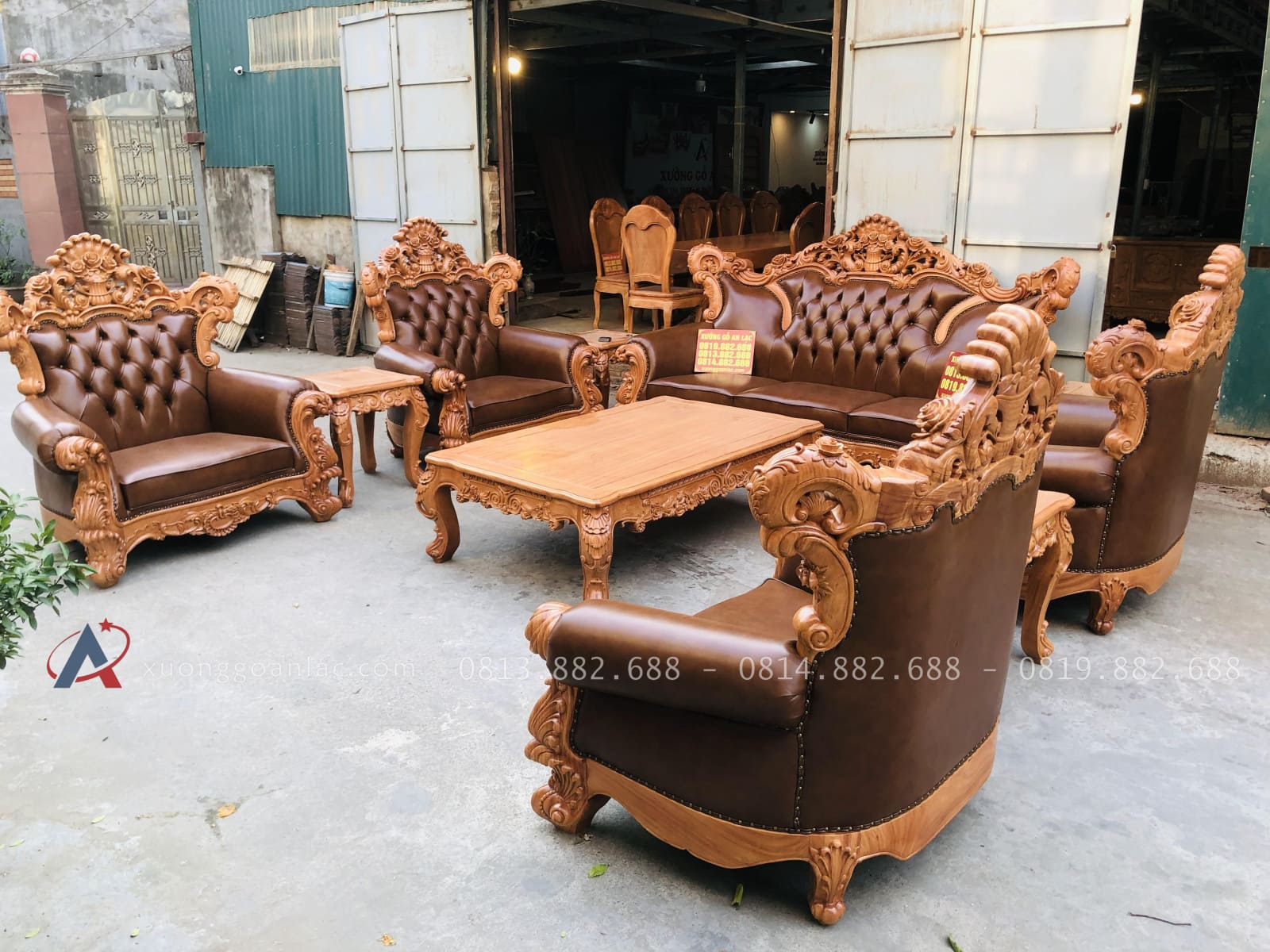 Bàn giao bộ bàn ghế hoàng gia bọc đệm gỗ gõ đỏ 10 món cho Anh Nghiêm- Bắc Ninh 32 siêu phẩn bàn ghế hoàng gia gỗ gõ đỏ 10 món